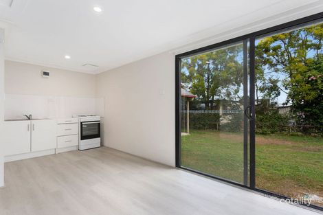 Property photo of 31 Crown Street Silkstone QLD 4304