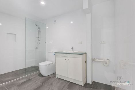 Property photo of 31 Crown Street Silkstone QLD 4304