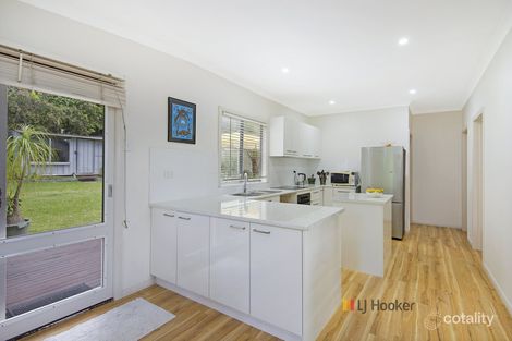 Property photo of 44 Scenic Drive Budgewoi NSW 2262