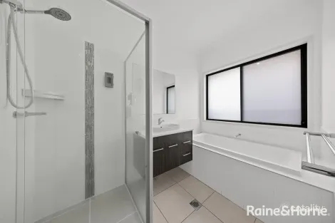 Property photo of 27 Wheatley Drive Airds NSW 2560