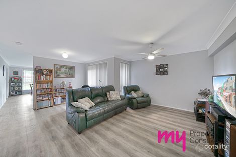 Property photo of 22 Meredith Crescent St Helens Park NSW 2560