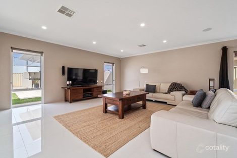 Property photo of 4 Regal Way Madeley WA 6065