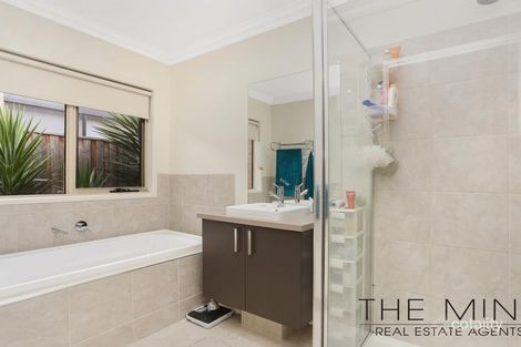 Property photo of 1 Slide Street South Morang VIC 3752