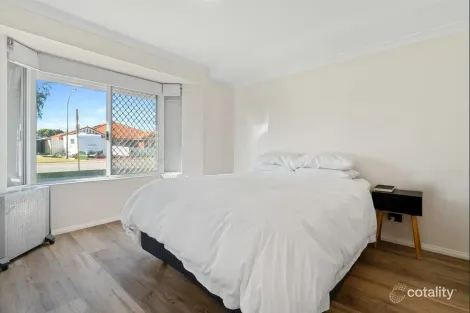 Property photo of 20 Jean Pierre Drive Port Kennedy WA 6172