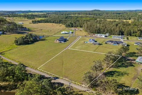 Property photo of 31 Verdun Drive Sancrox NSW 2446