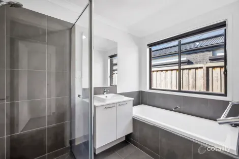 Property photo of 20 Princeton Street Mount Duneed VIC 3217