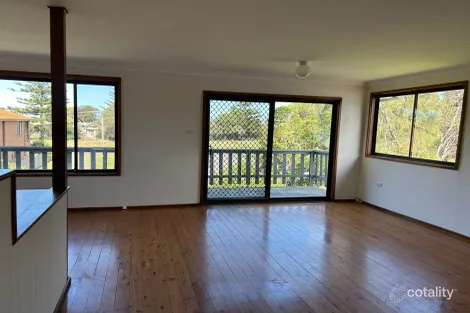 Property photo of 27 Boollwarroo Parade Shellharbour NSW 2529