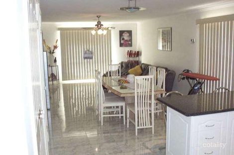 Property photo of 16 Correll Way Roxburgh Park VIC 3064