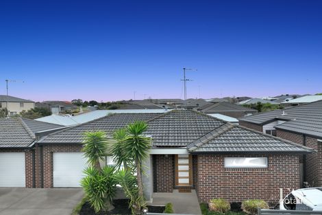 2/63 Oakwood Cres, Waurn Ponds, VIC 3216
