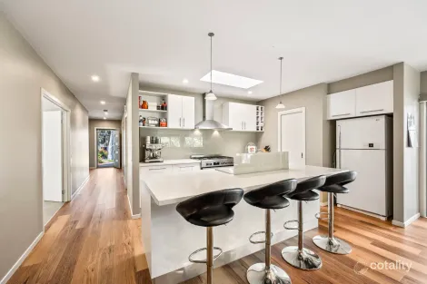 Property photo of 5 Catherine Court Brown Hill VIC 3350