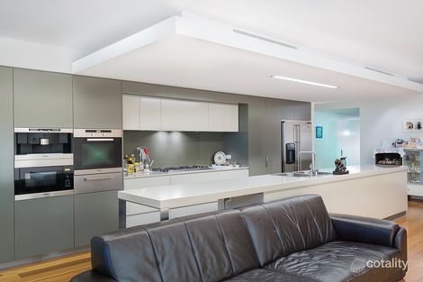 Property photo of 313/90 Wynnum Road Norman Park QLD 4170