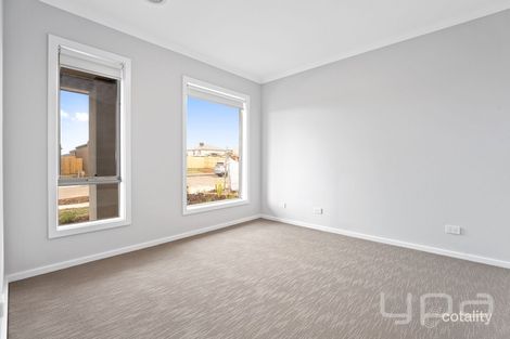 Property photo of 7 Shrubs Road Mambourin VIC 3024