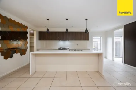 Property photo of 4 Ruby Road Cobblebank VIC 3338