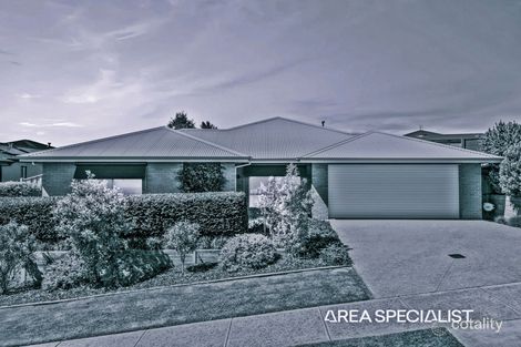 Property photo of 40 Jackson Drive Drouin VIC 3818