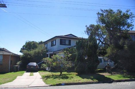 24 Mackenzie Ave, Mount Warrigal, NSW 2528
