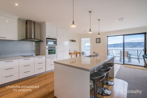 Property photo of 967 Oceana Drive Tranmere TAS 7018