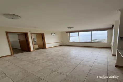 2/2 Bay St, Parklands, TAS 7320