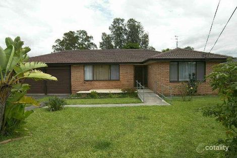Property photo of 19 Park Crescent Oak Flats NSW 2529