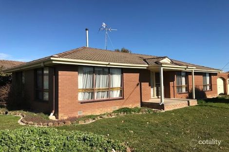 33 Marie Cres, Wendouree, VIC 3355