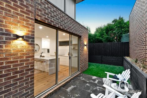 Property photo of 2/1146 Main Road Eltham VIC 3095