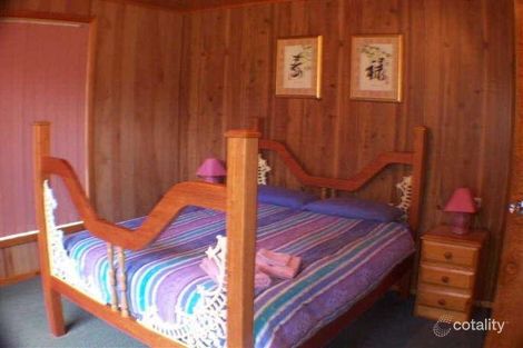 Property photo of 10 Kenelm Avenue Sisters Beach TAS 7321