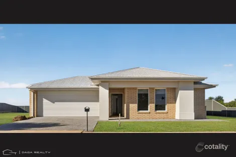 10 Peter Thomson Cct, Yarrawonga, VIC 3730