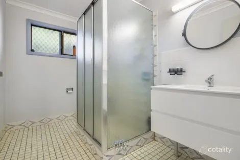 Property photo of 21 Stanbridge Way Millars Well WA 6714