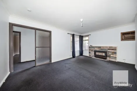 39 Huddersfield Rd, Deer Park, VIC 3023