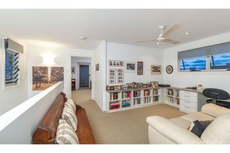 Property photo of 2/12 Dengate Lane St Lucia QLD 4067