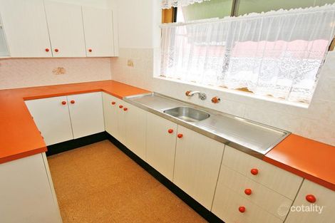 Property photo of 34 Grandview Avenue Turvey Park NSW 2650