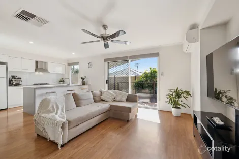 Property photo of 32 Yarr Crescent Seaford Meadows SA 5169