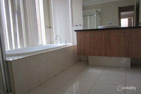 Property photo of 124 Baden Powell Drive Tarneit VIC 3029