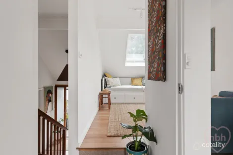 Property photo of 94 Wybalena Grove Cook ACT 2614