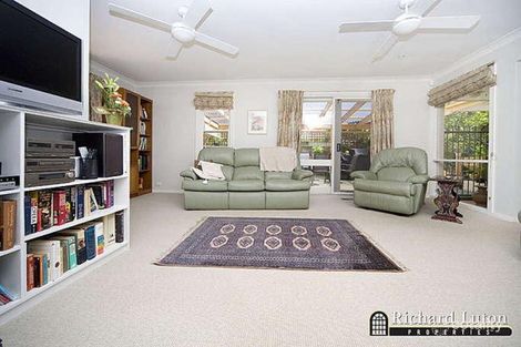 110 Strickland Cres, Deakin, ACT 2600