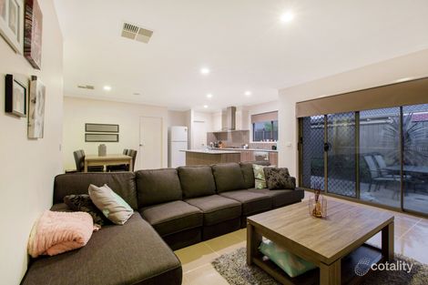 Property photo of 72 Mackillop Way Clyde North VIC 3978