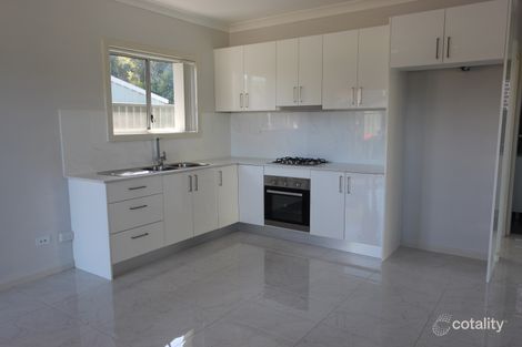 Property photo of 16 Comberford Close Prairiewood NSW 2176