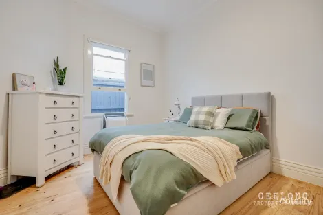 Property photo of 39 Fairview Avenue Newtown VIC 3220