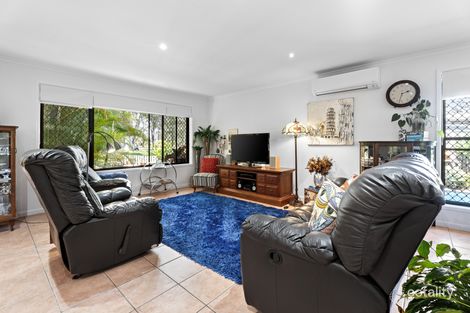 Property photo of 8 Kurrajong Crescent Point Vernon QLD 4655