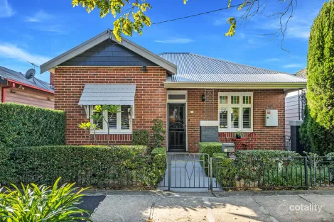 13 Carrington St, Mayfield, NSW 2304