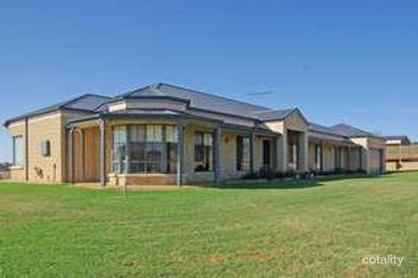 15 Loughan Rd, Junee, NSW 2663