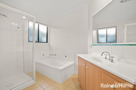 Property photo of 6 Pavana Court Clinton QLD 4680
