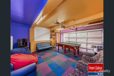 Property photo of 4 Muir Place Halls Head WA 6210