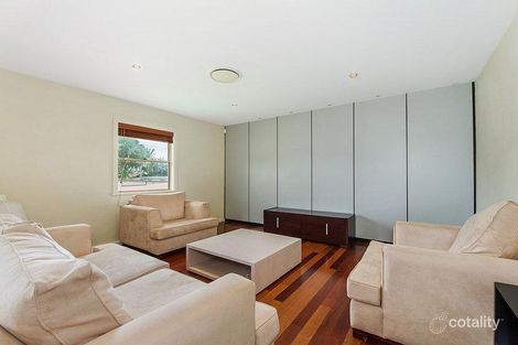 Property photo of 21 Geoffrey Avenue Southport QLD 4215