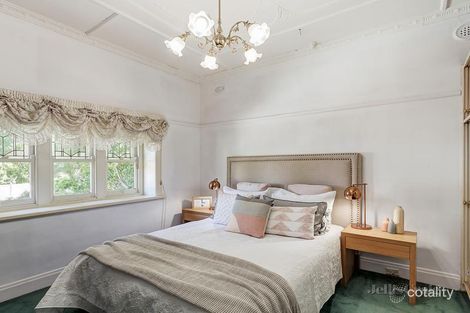 Property photo of 37 McKinnon Road McKinnon VIC 3204