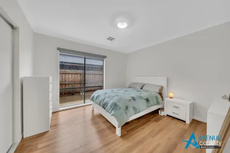 Property photo of 28 Cascade Drive Aintree VIC 3336