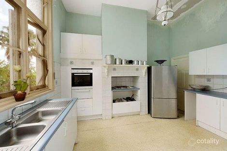 Property photo of 28 Leslie Road Essendon VIC 3040