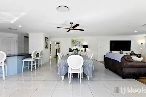 Property photo of 5 Pinnacle Court Craignish QLD 4655