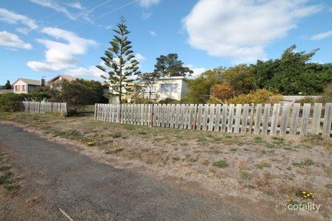 84 Carlton Beach Rd, Dodges Ferry, TAS 7173