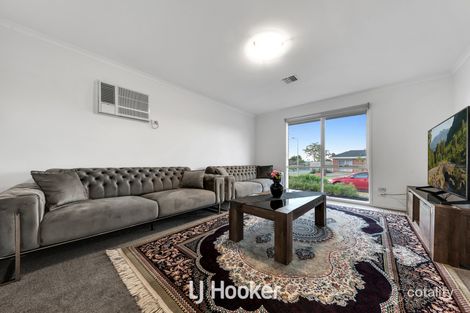 Property photo of 34 Broome Crescent Cranbourne North VIC 3977