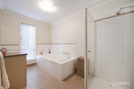 Property photo of 35 Drysdale Crescent Point Cook VIC 3030
